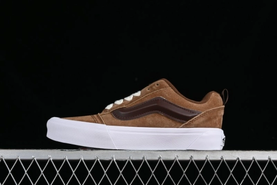 Vans Classics Knu Skool Retro Sneakers with Enlarged Toe and Thickened Trim - VN0009QCLC5