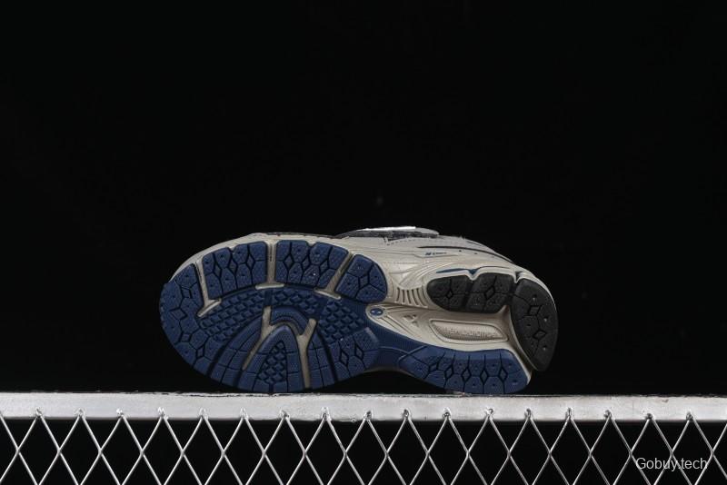 New Balance 2002R Series Hook & Loop Kids Shoes with Fleece Lining - PV2002RA