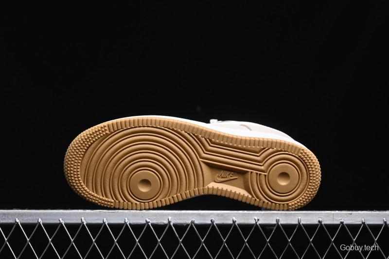 Nike Air Force 1 '07 Low Top Sneakers with Full-Grain Leather and Air Cushion - DD8959-111