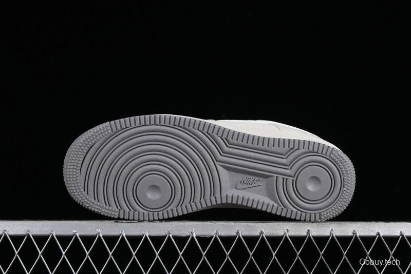 Nike Air Force 1 '07 Low Casual Sneakers with 3M Reflective Details and Full-Length Air Cushion - CJ1379-603