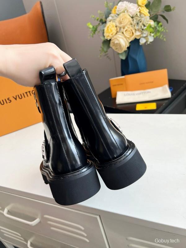 2024 Women Louis Vuitton Black Calfskin Leather Boots MJ00310