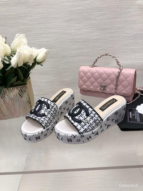 2025 Women Chanel Black White Textile Slippers LY00320